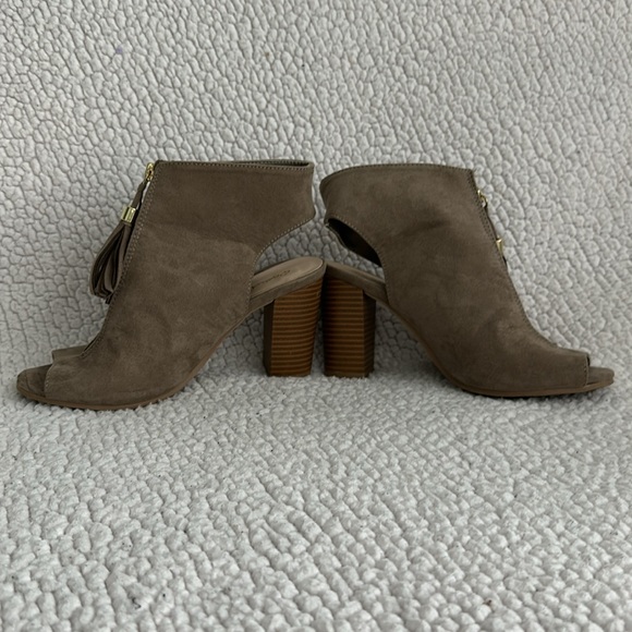 Suede open toe heel booties - Picture 2 of 4